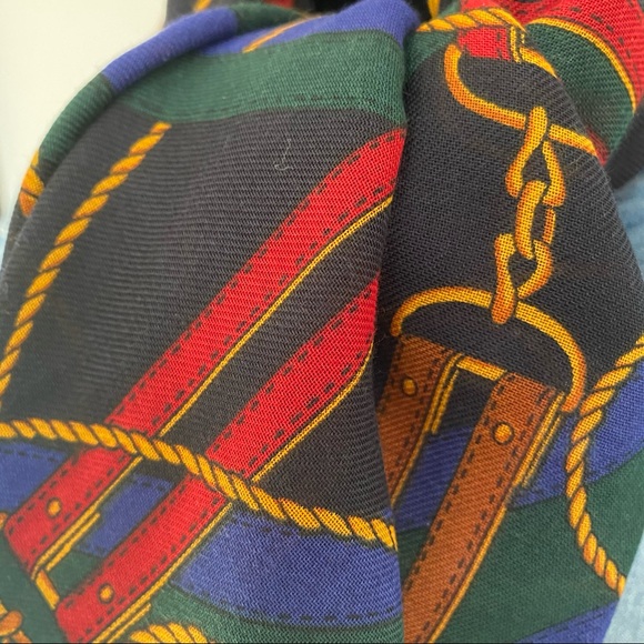 Large Square Patterned Scarf - Picture 6 of 6